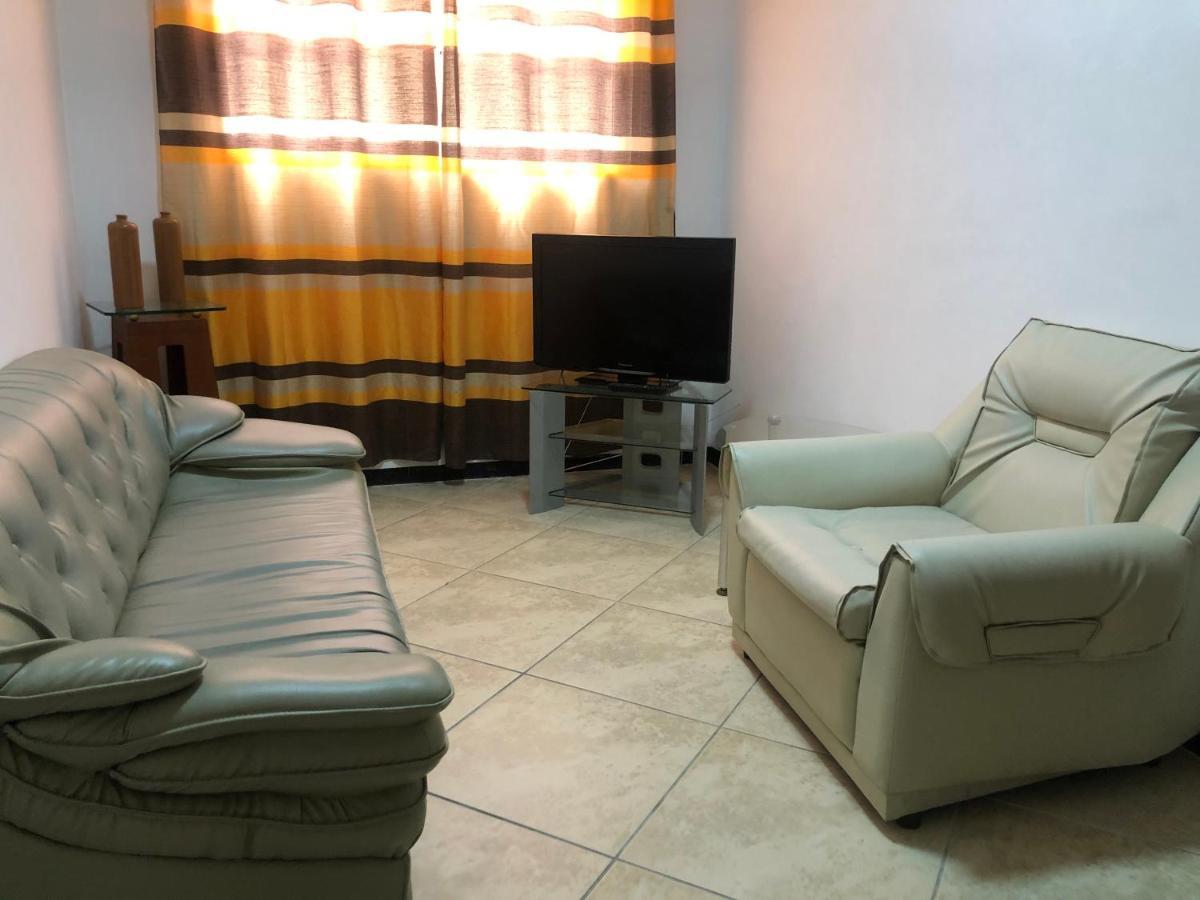 Hotel Bar Restaurant Emergency 911 Sto Lk Group Paramaribo Exterior photo
